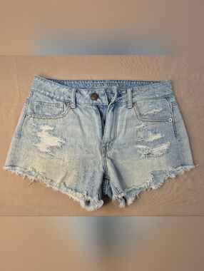 American Eagle Distressed Denim Shorts Size 4 Light Wash Frayed Hem High Rise